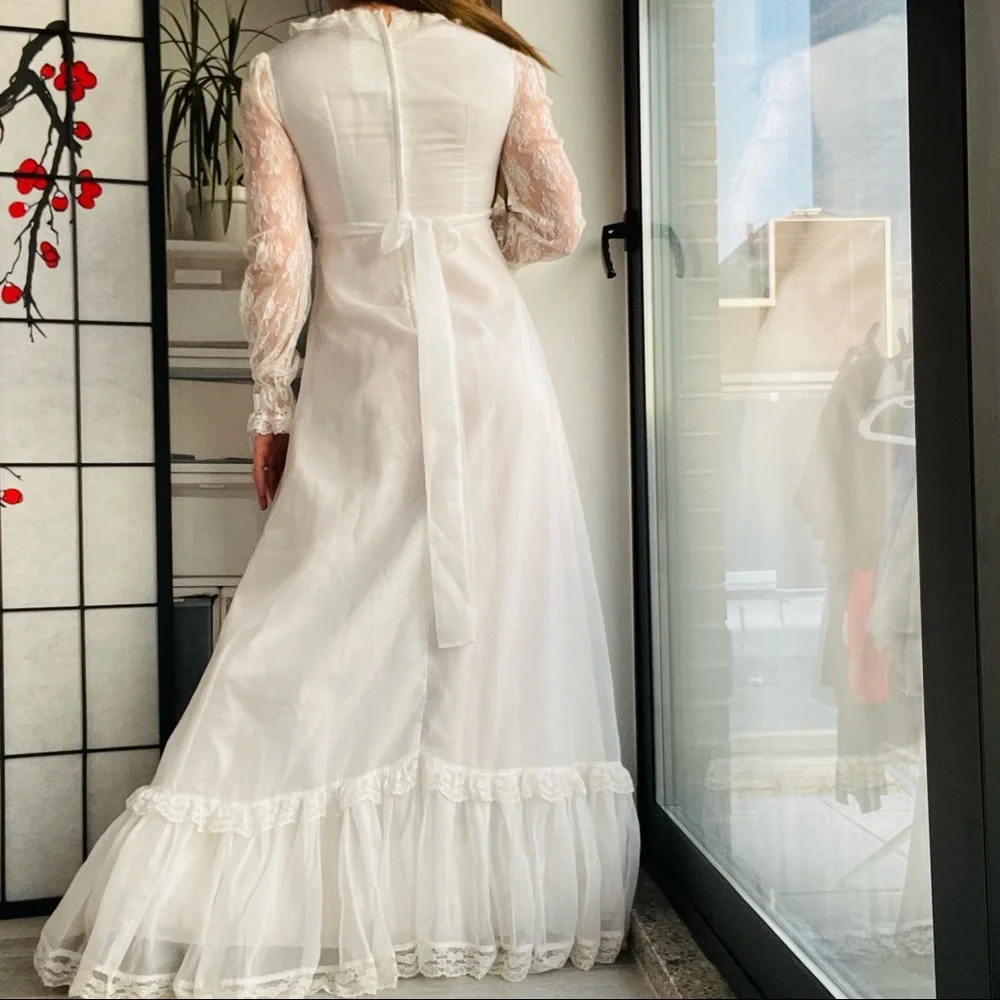 Vintage Organza Ruffle Lace Layered Ivory White Bishop Long Sleeve Wedding Dress - Picture 8 of 17